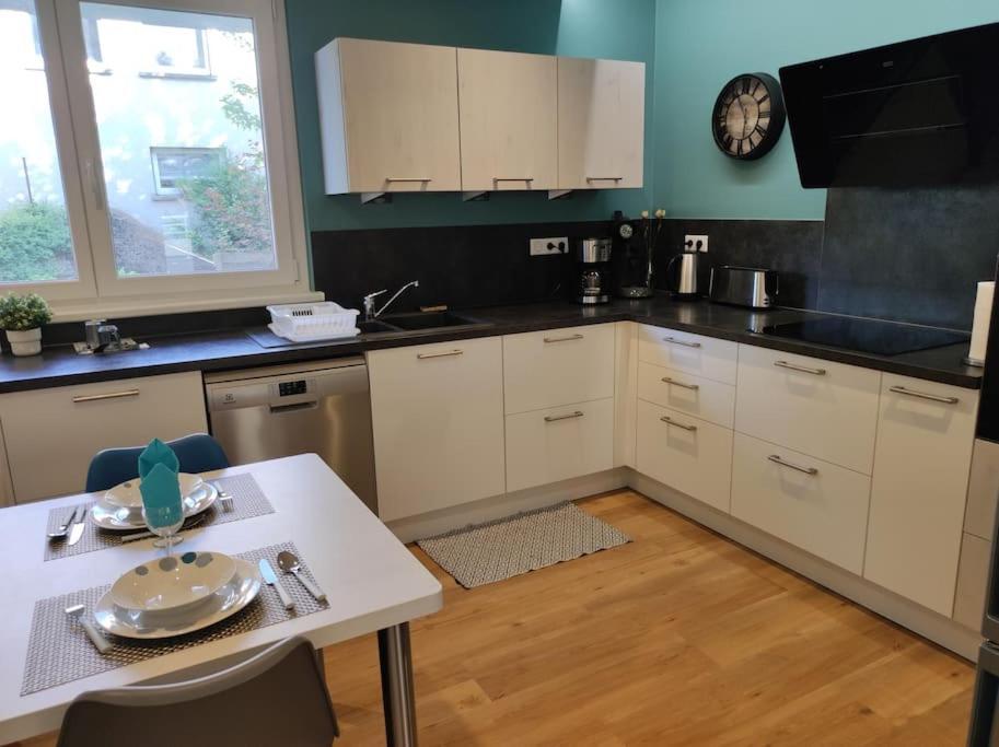 Comme Chez Vous Apartment Страсбург Екстериор снимка
